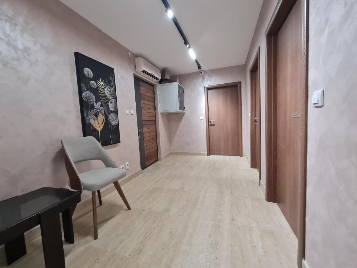 Airport Molko Apartments Surčin Εξωτερικό φωτογραφία