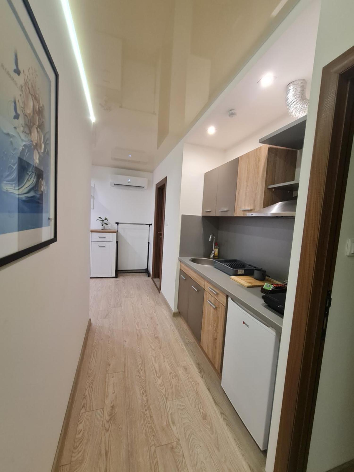 Airport Molko Apartments Surčin Εξωτερικό φωτογραφία